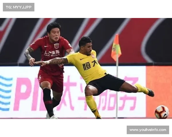 传统链式防守理念与现代区域结合,三中卫体系成意甲战术标志